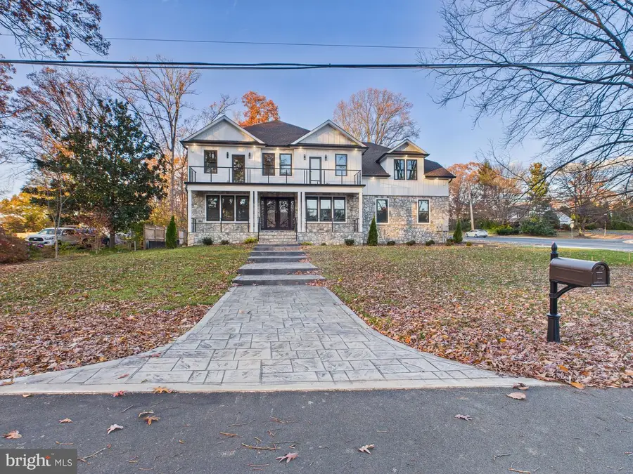 9900 Barbara Ann Ln, Fairfax, VA 22032 - Image #3