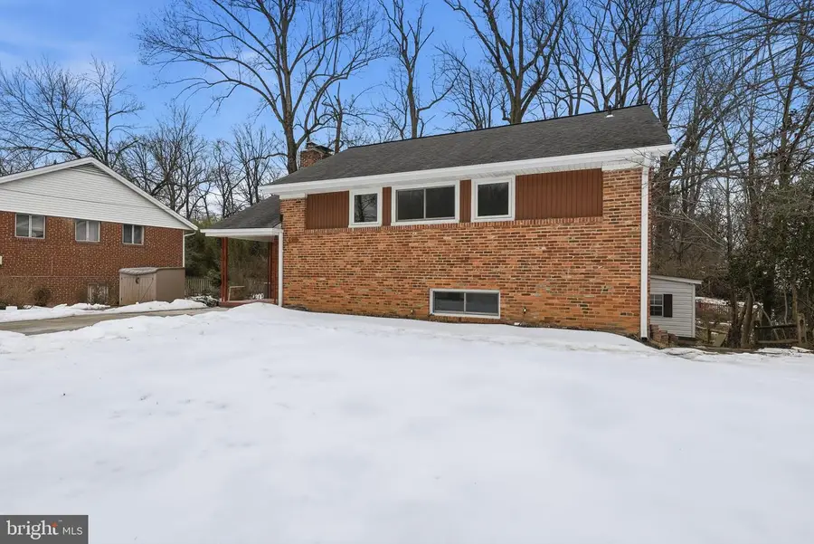 10911 Maple St, Fairfax, VA 22030 - #2