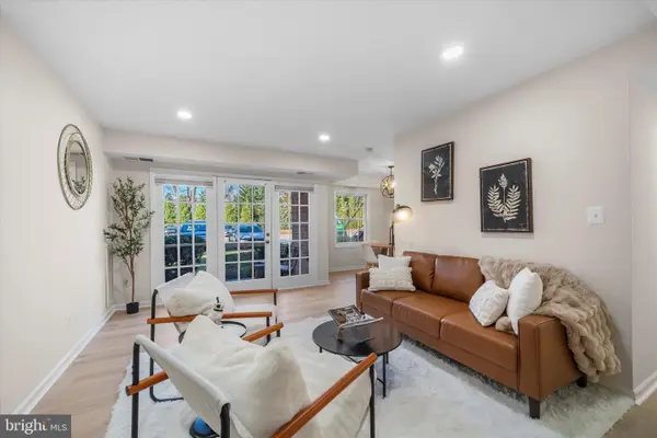 3961 Lyndhurst Dr #103, FAIRFAX, VA 22031