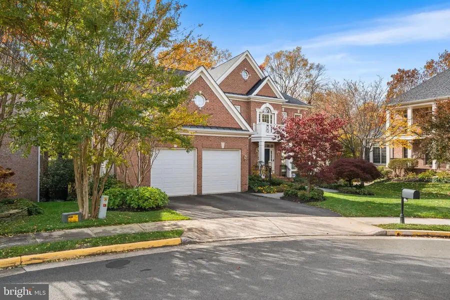 10121 Ratcliffe Manor Dr, Fairfax, VA 22030 - Image #3