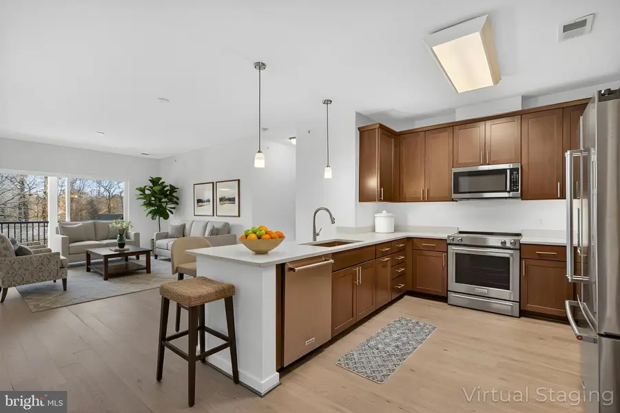 9450 Silver King Ct #401, Fairfax, VA 22031 - Image #3