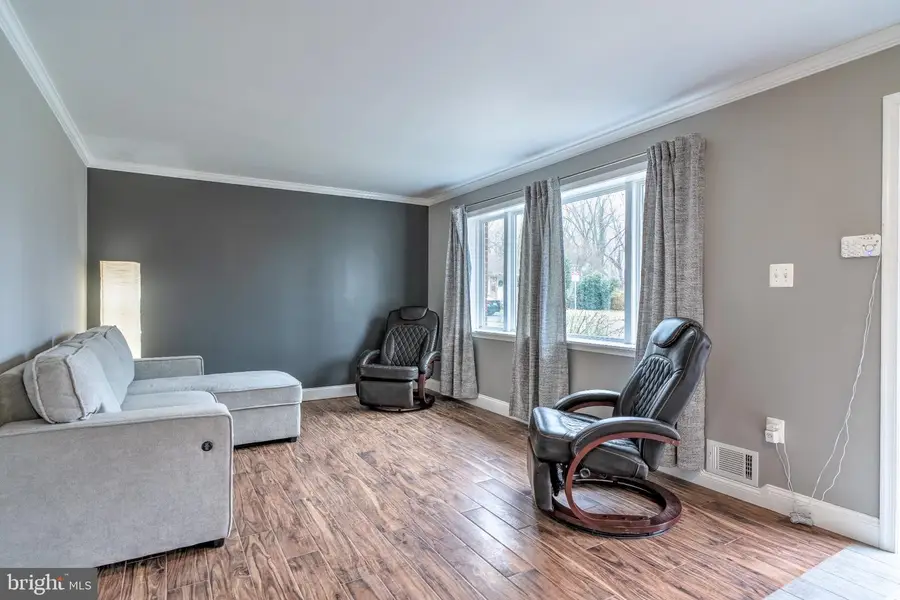 4233 Linden St, Fairfax, VA 22030 - Image #3