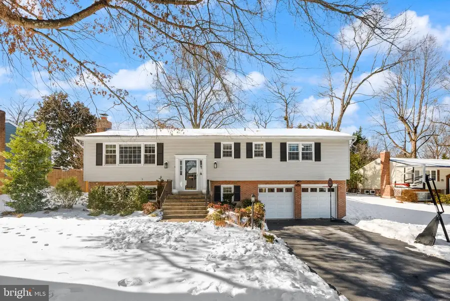 3130 Flintlock Rd, Fairfax, VA 22030 - #2