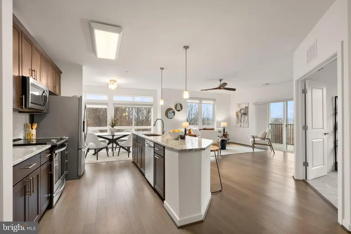 9450 Silver King Ct #203, Fairfax, VA 22031 - #1