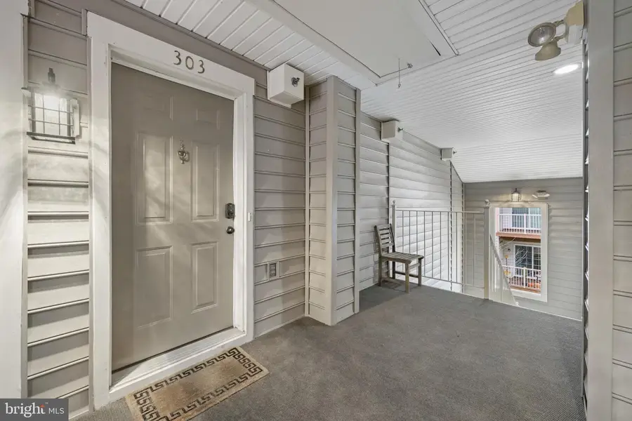 4110 Vanderbilt Ct #303, Fairfax, VA 22030 - Image #2