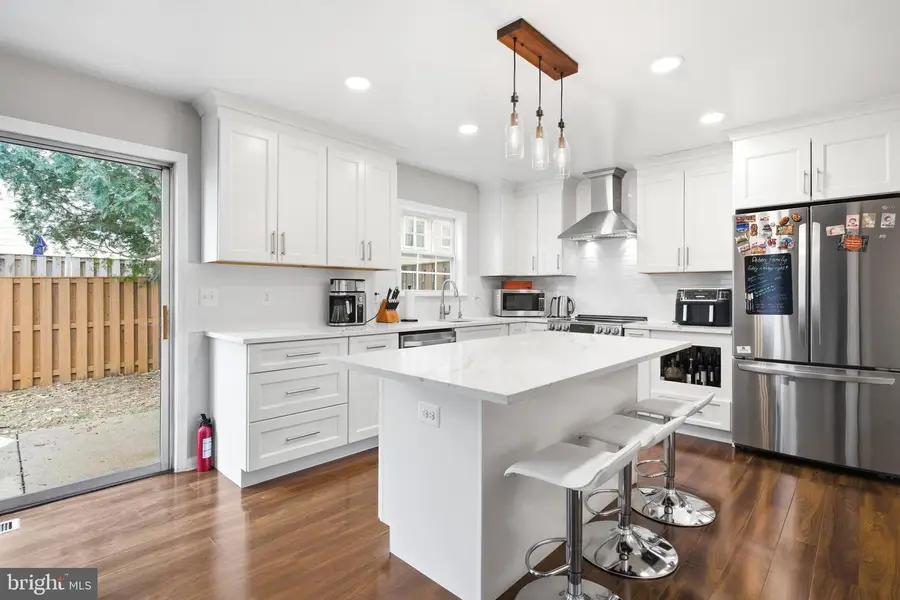 3865 Wilcoxson Dr, Fairfax, VA 22031 - #3