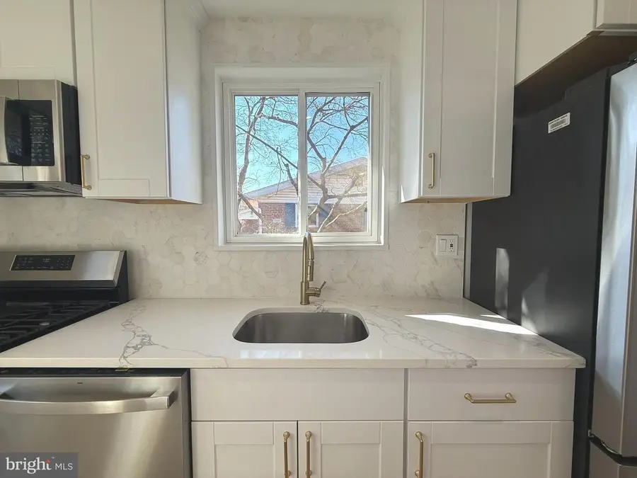 3527 Jean St, Fairfax, VA 22030 - Image #3