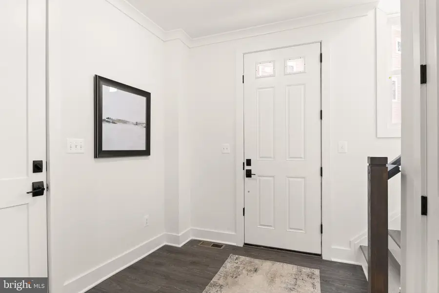 10634 Pocket Pl, George Mason, VA 22030 - #2