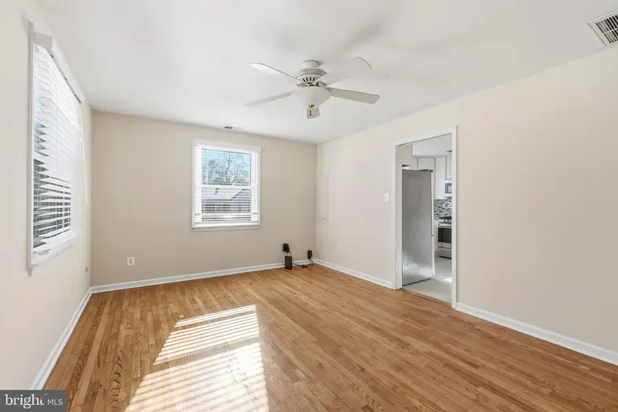 4038 Chestnut St, Fairfax, VA 22030 - Image #3