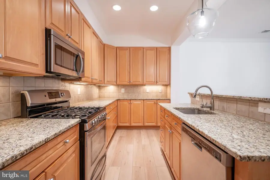 10328 Sager Ave #217, Fairfax, VA 22030 - #3