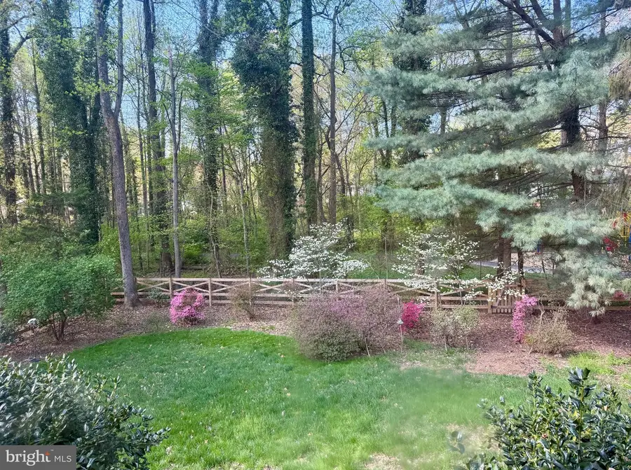 10115 Blue Coat Dr, Fairfax, VA 22030 - #2