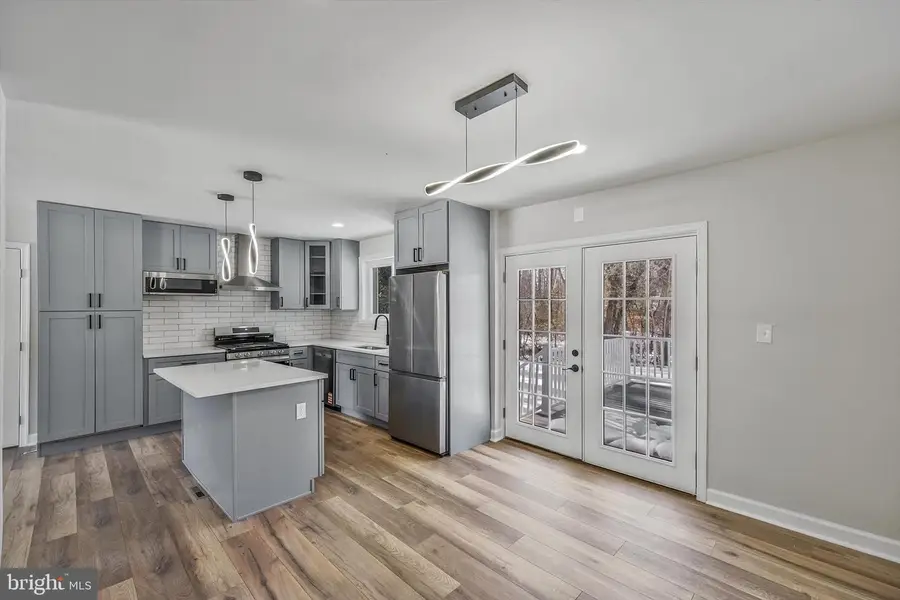 3629 Parklane Rd, Fairfax, VA 22030 - #2