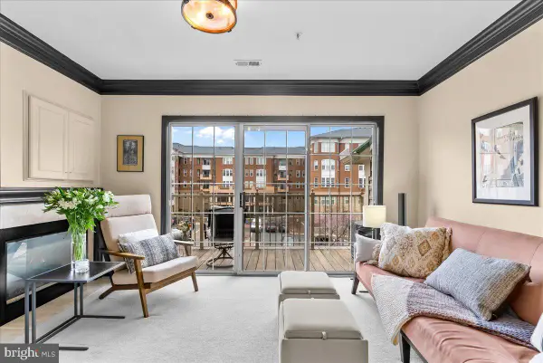 10337 Sager Ave #304, FAIRFAX, VA 22030