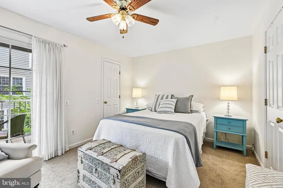 4111 Oxford Ln, Fairfax, VA 22030 - #3