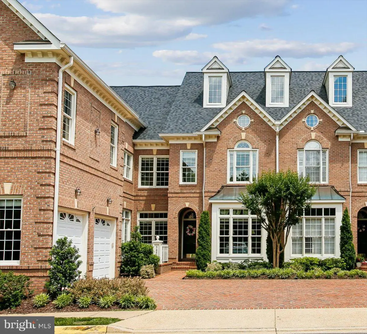 3853 Lewiston Pl, Fairfax, VA 22030 - #1