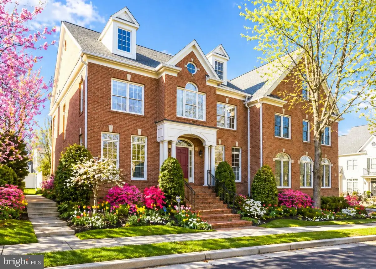 3842 Farrcroft Grn, Fairfax, VA 22030 - #1