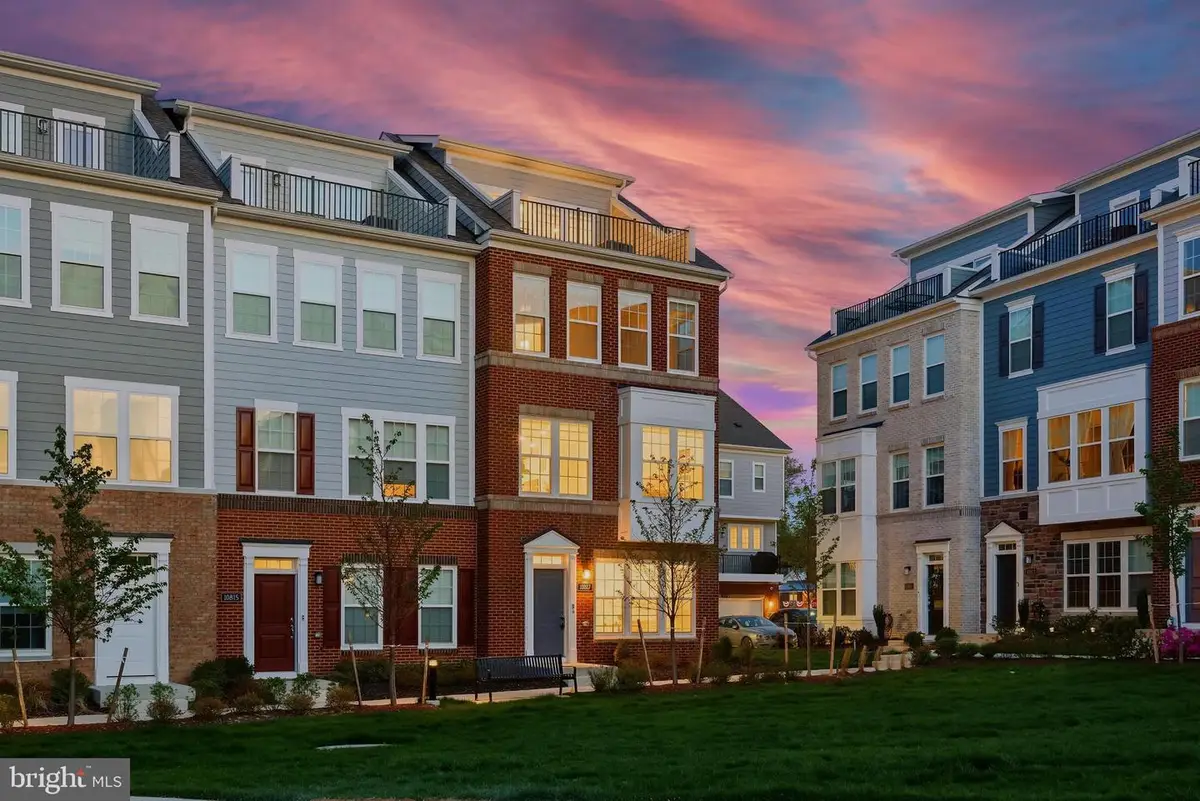 10817 Cedar Ave, Fairfax, VA 22030 - #1