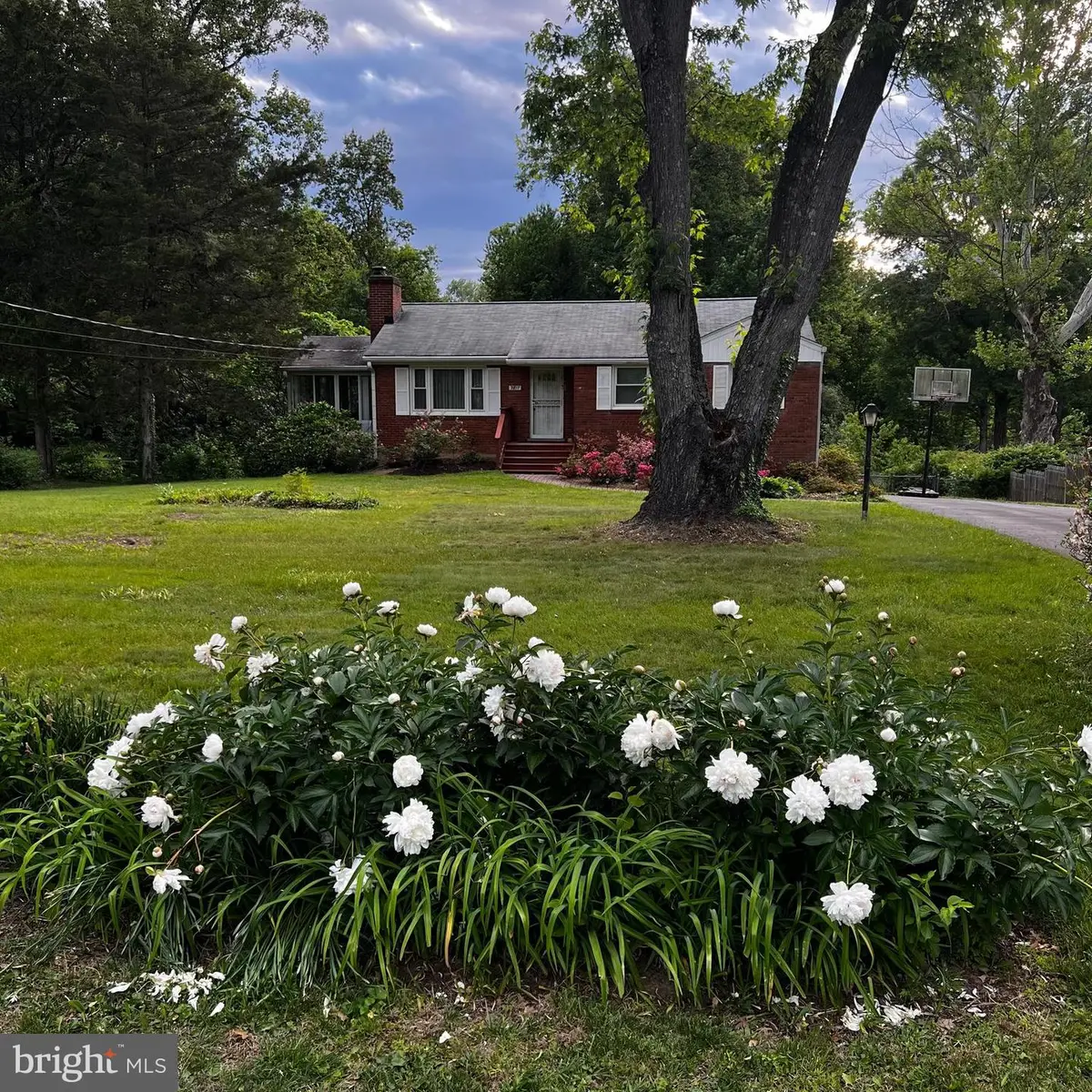 3817 Estel Rd, Fairfax, VA 22031 - #1
