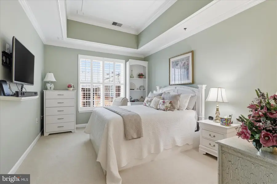 10328 Sager Ave #403, Fairfax, VA 22030 - #3