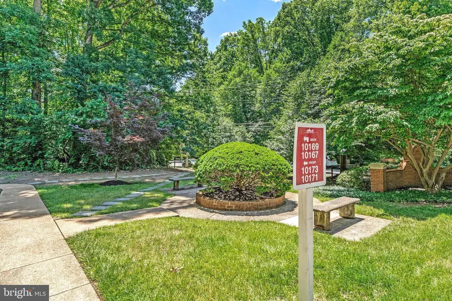 10167 Fair Woods Dr #308, Fairfax, VA 22030 - #2