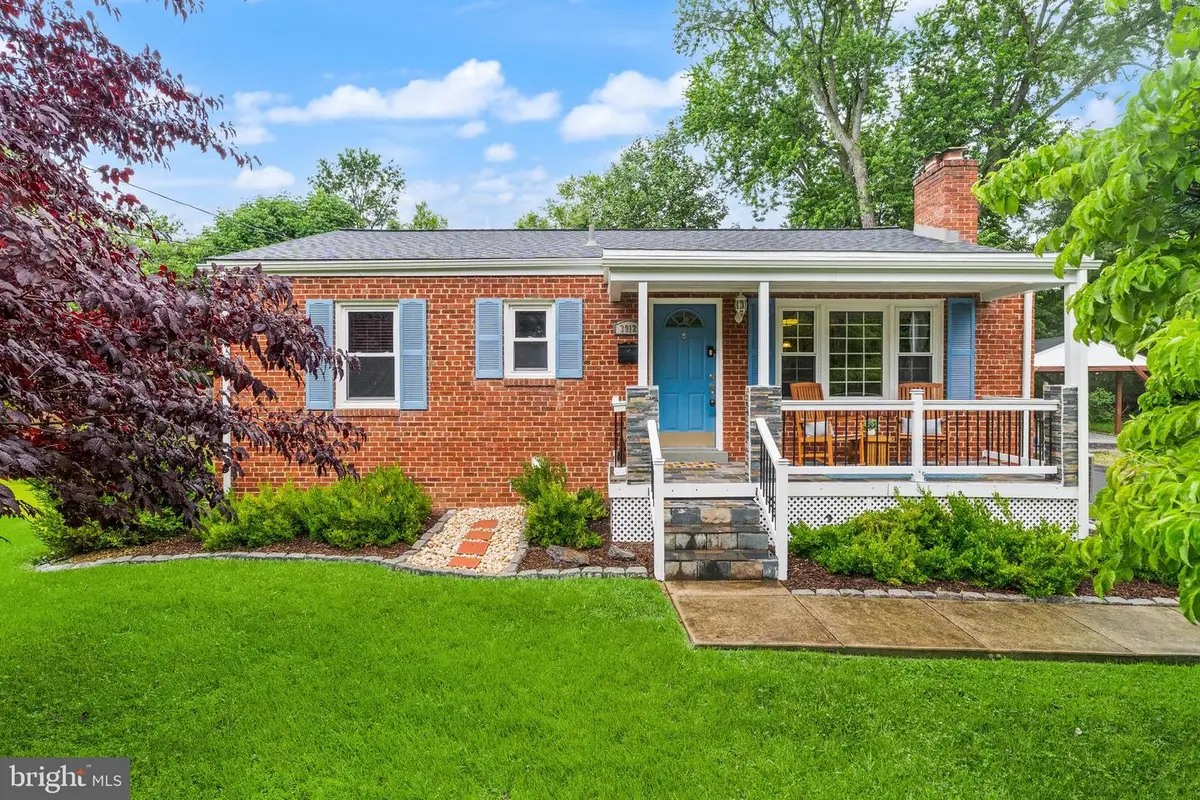 3912 Fairview Dr, Fairfax, VA 22031 - #1