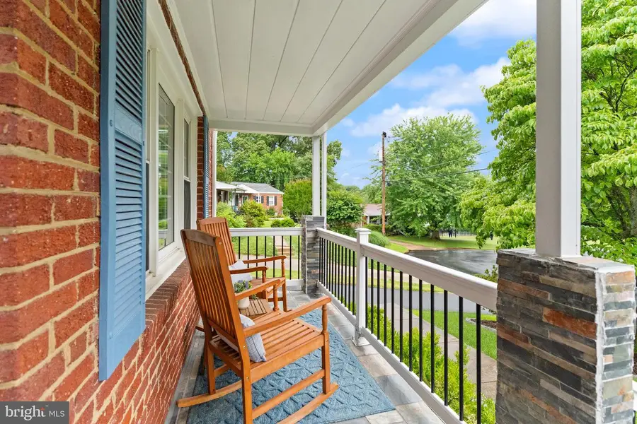 3912 Fairview Dr, Fairfax, VA 22031 - #3