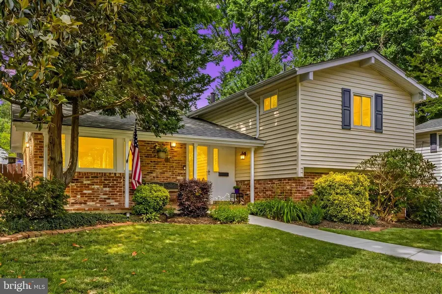 10208 Forest Ave, Fairfax, VA 22030 - #2