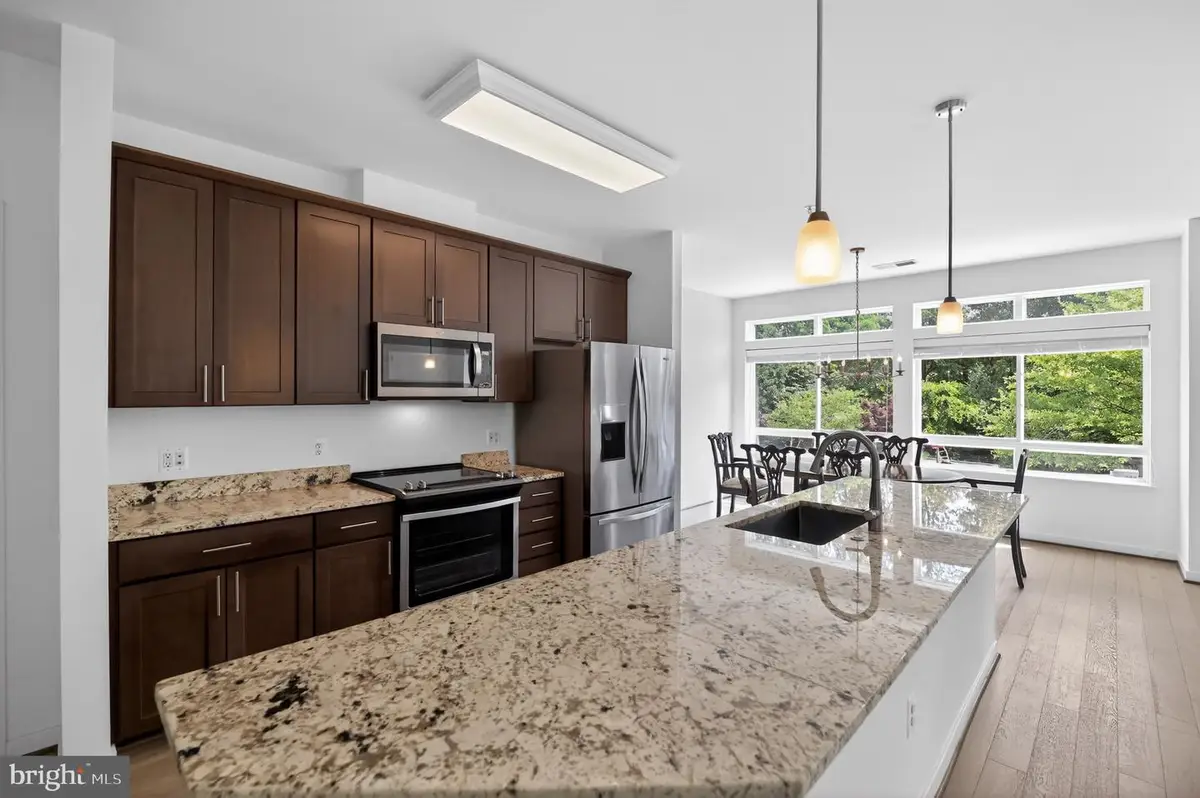 9430 Silver King Ct #103, Fairfax, VA 22031 - #1
