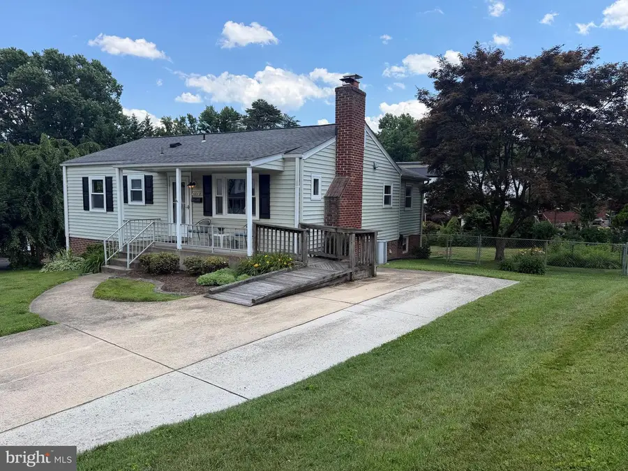 10011 Terry St, Fairfax, VA 22031 - #2