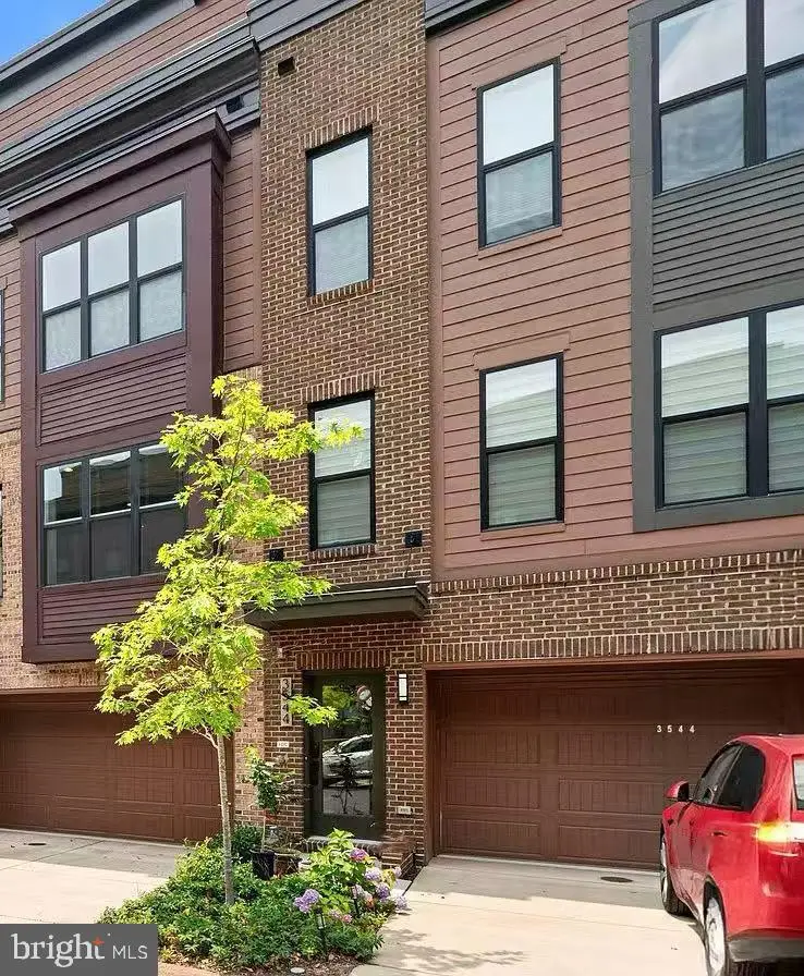 3544 Sutton Heights Cir, Fairfax, VA 22031 - #1