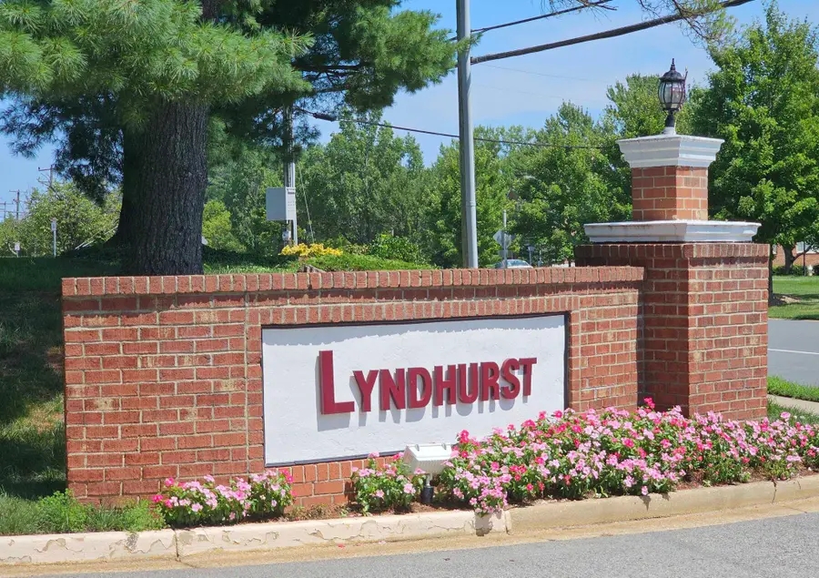 3860 Lyndhurst Dr #101, Fairfax, VA 22031 - #2