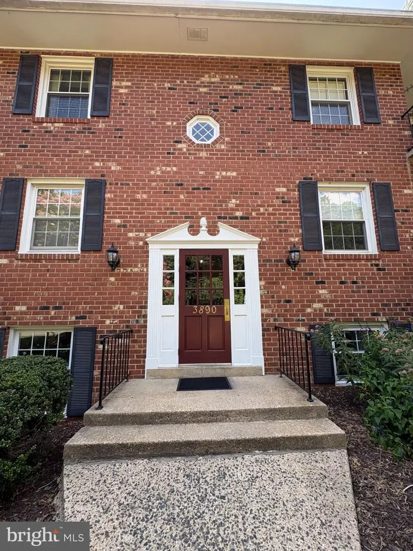 3890 Lyndhurst Dr #201, Fairfax, VA 22031 - #2