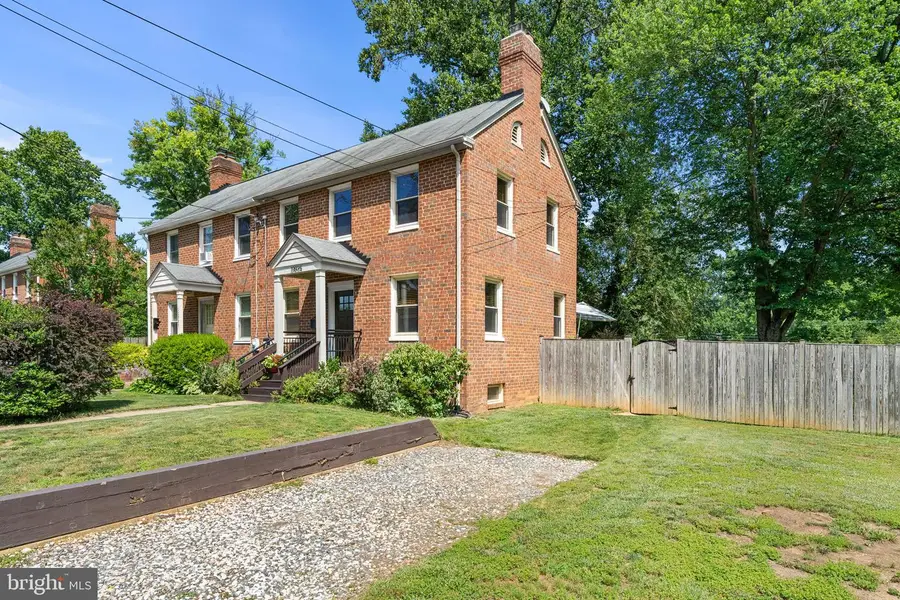 10925 Park Rd, Fairfax, VA 22030 - #2