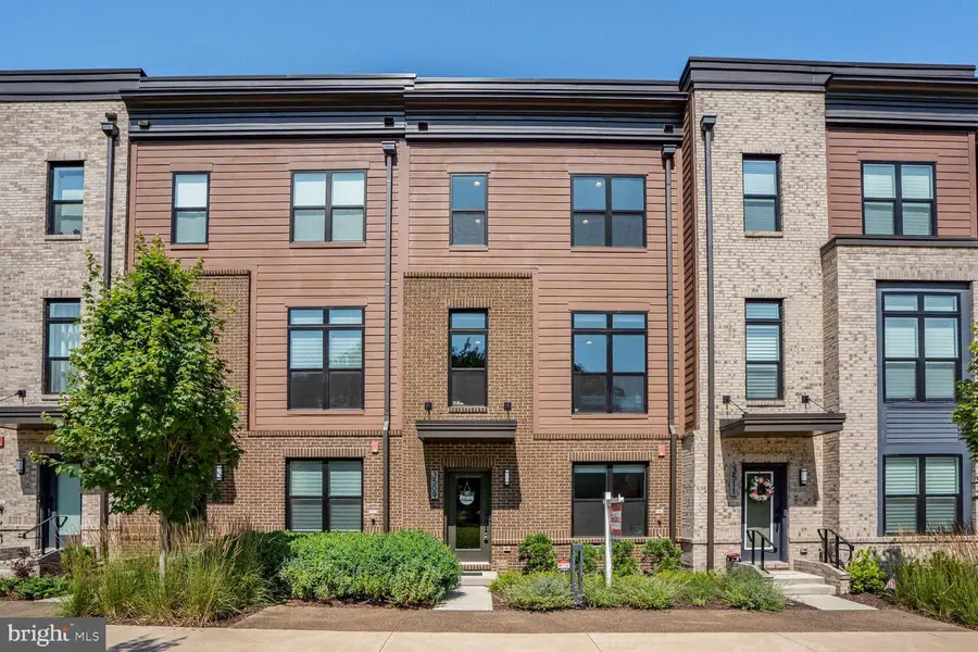 3509 Sutton Heights Cir, Fairfax, VA 22031 - #2