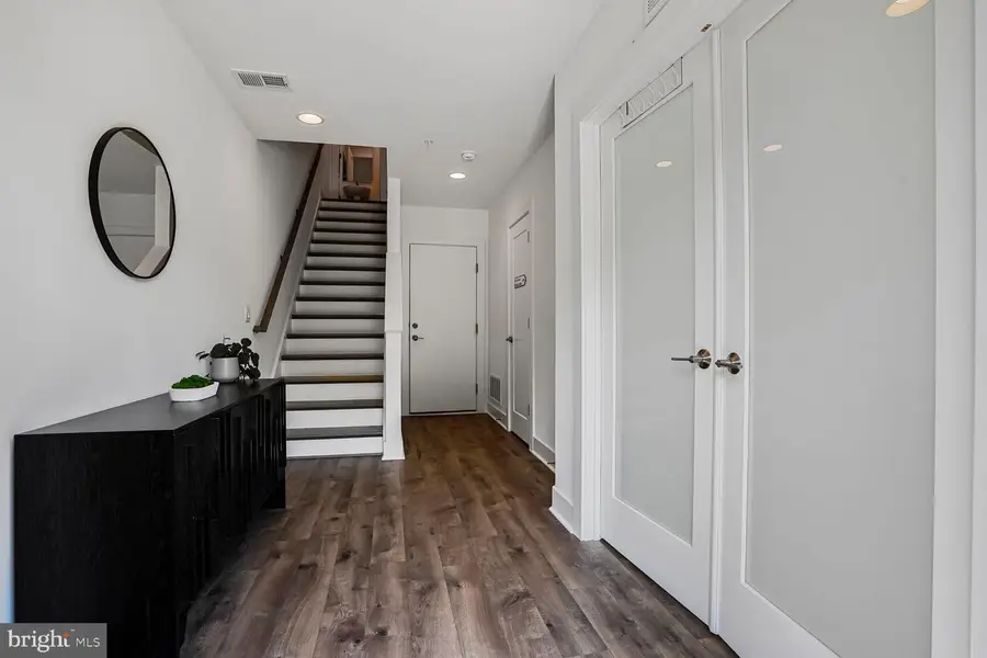 3509 Sutton Heights Cir, Fairfax, VA 22031 - #3