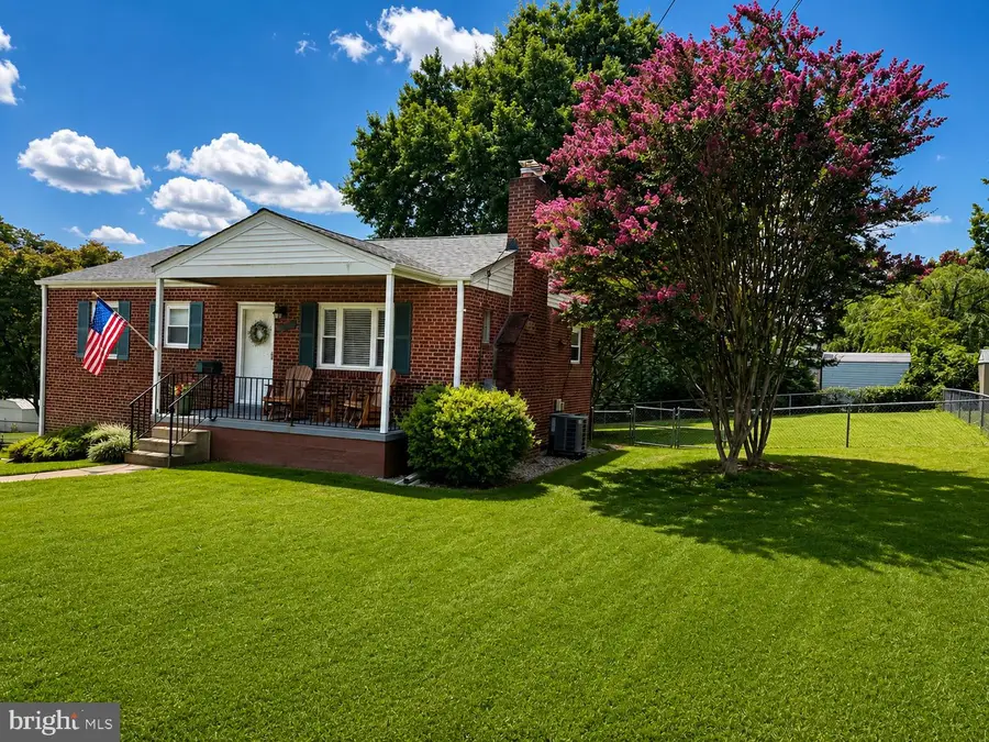 10013 Terry St, Fairfax, VA 22031 - #3