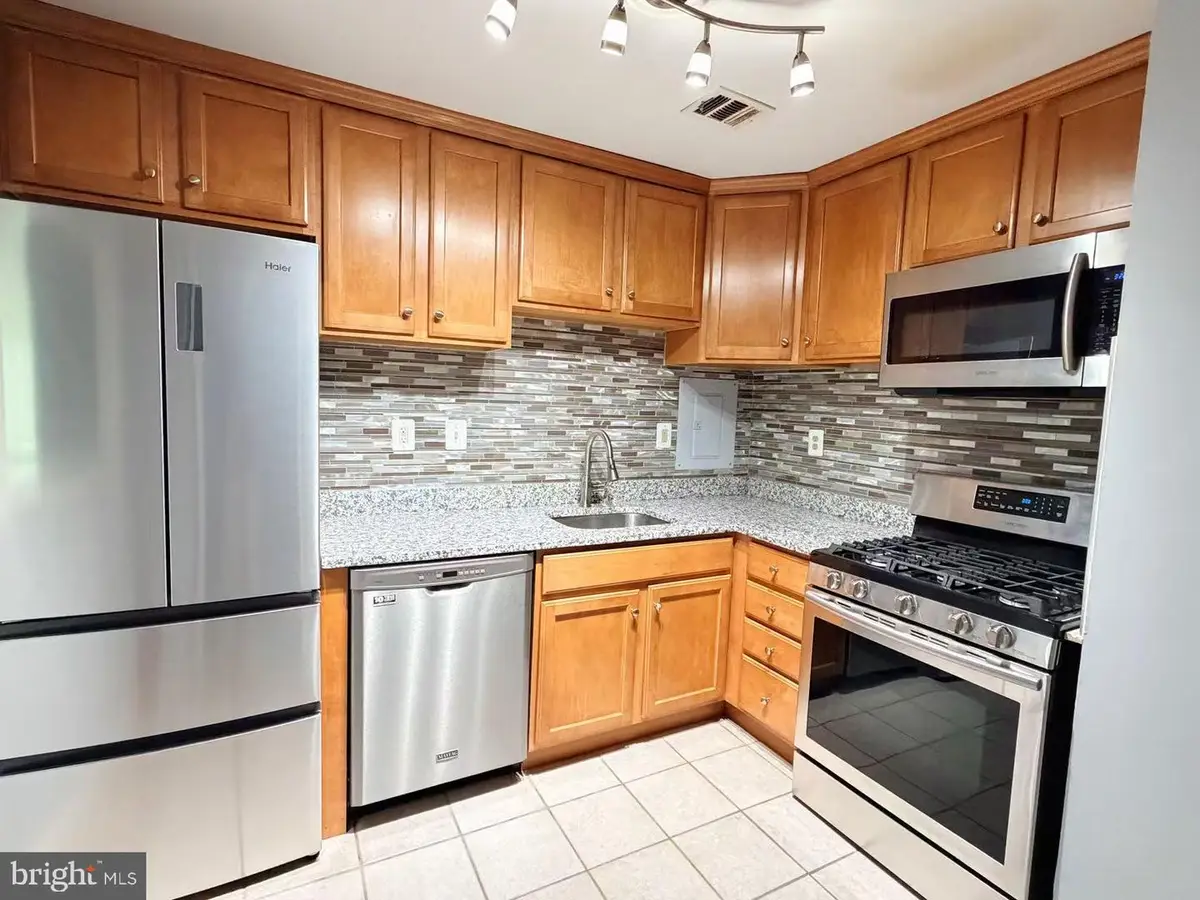 10570 Main St #404, Fairfax, VA 22030 - #1