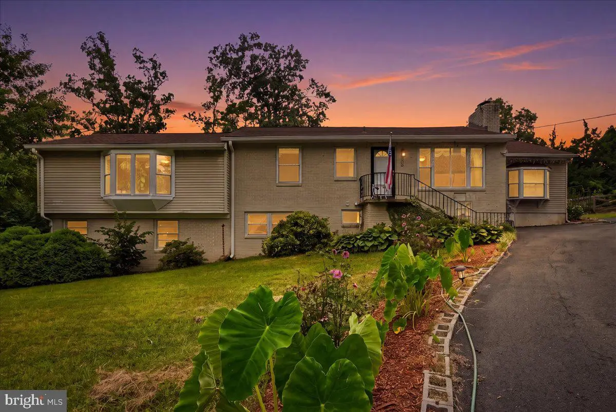 10805 Carol St, Fairfax, VA 22030 - #1