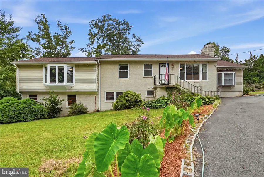 10805 Carol St, Fairfax, VA 22030 - #2