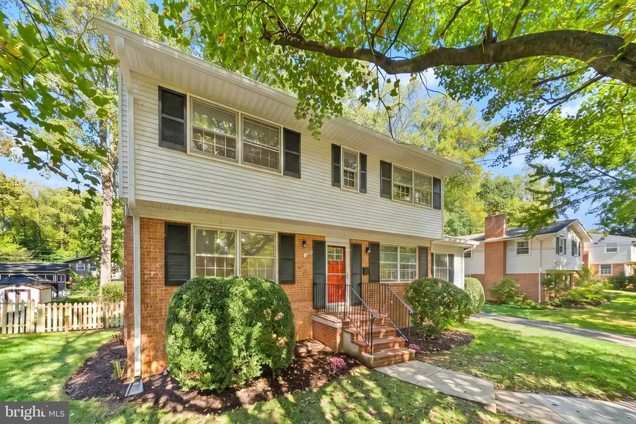 10228 Continental Ln, Fairfax, VA 22030 - #3