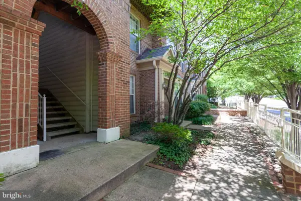 10359 Sager Ave #302, FAIRFAX, VA 22030