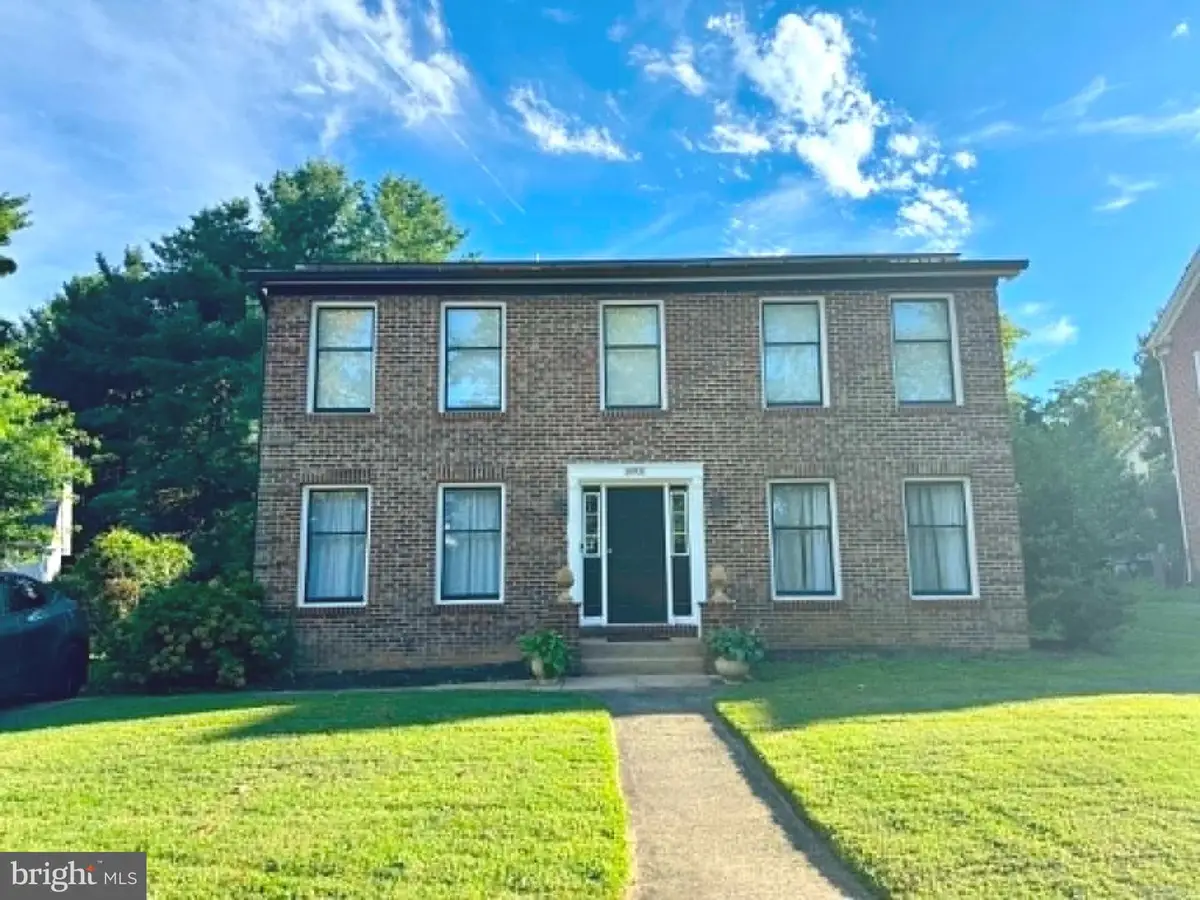 10931 Park Rd, Fairfax, VA 22030 - #1