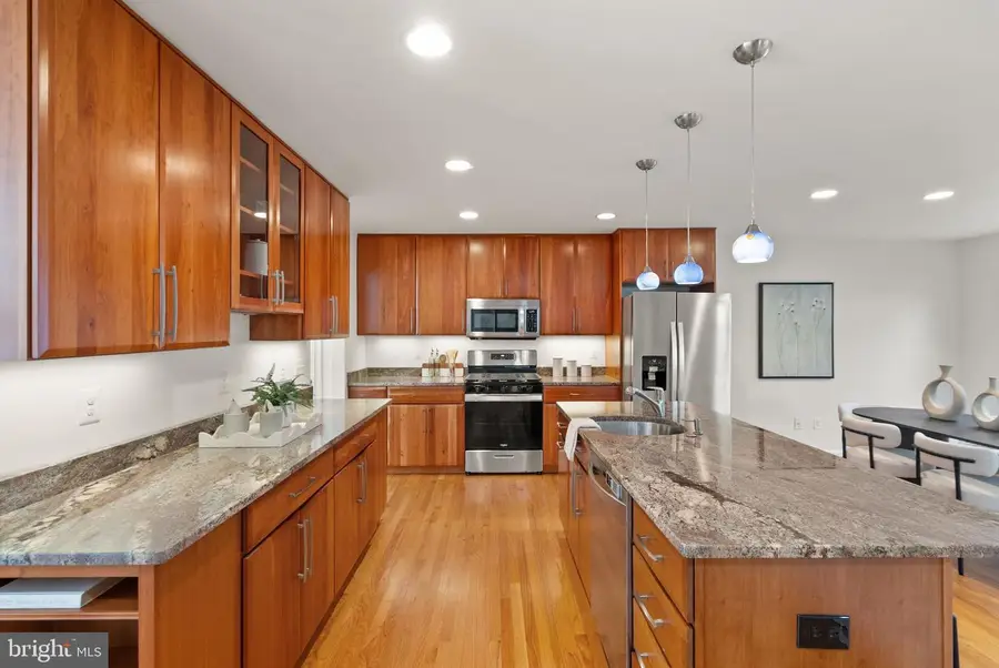3607 Colony Rd, Fairfax, VA 22030 - #3