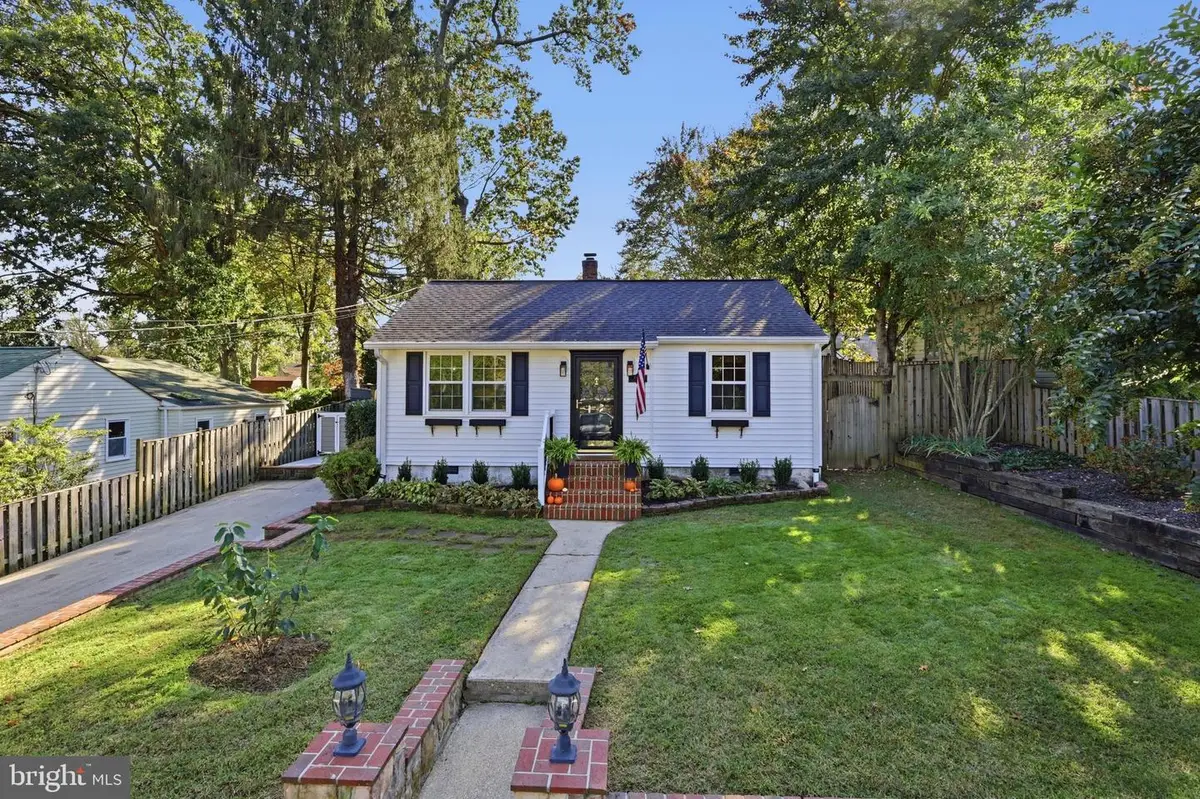 10927 Milburn St, Fairfax, VA 22030 - #1