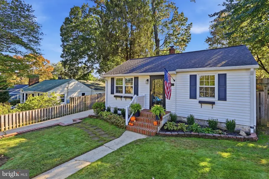 10927 Milburn St, Fairfax, VA 22030 - #2