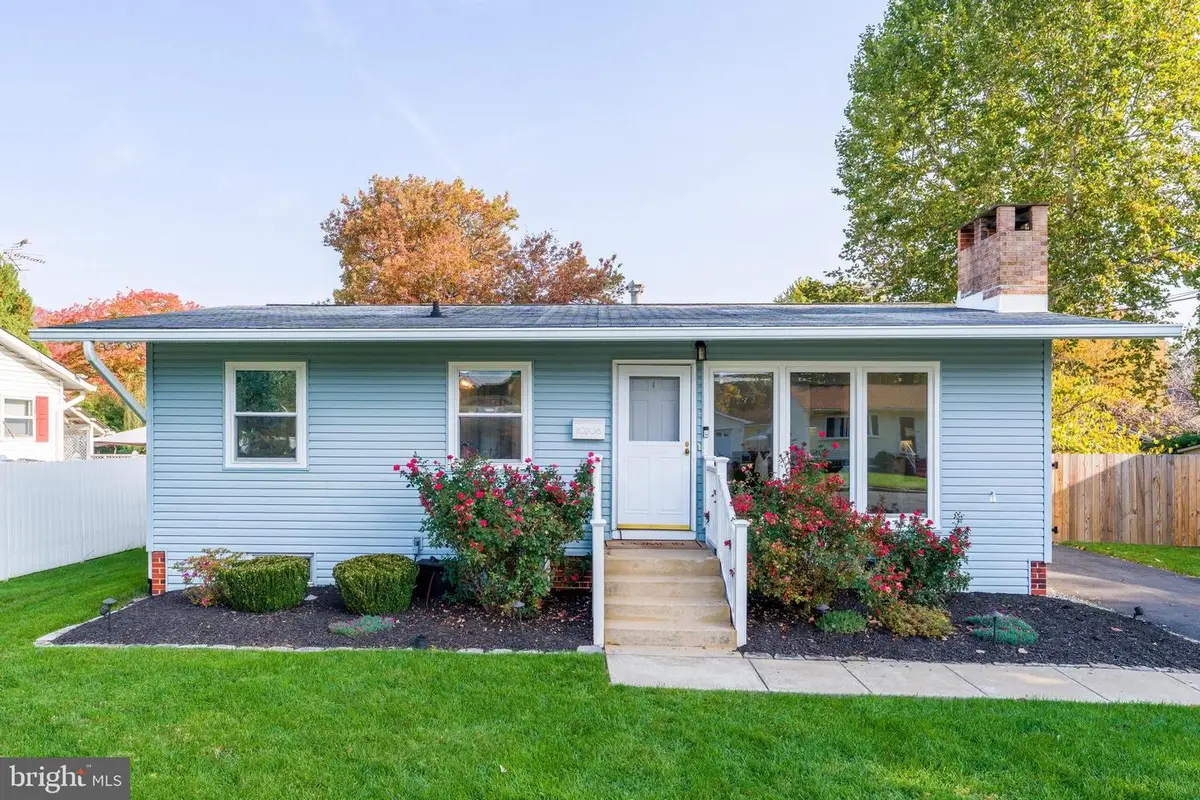 10208 Rodgers Rd, Fairfax, VA 22030 - #1