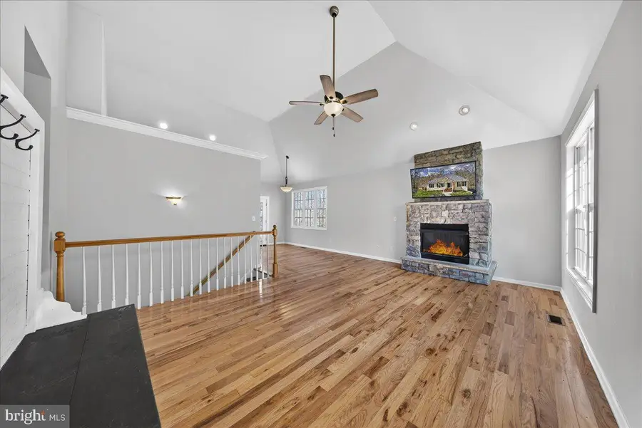 18 Chickasaw Pl, Palmyra, VA 22963 - #3