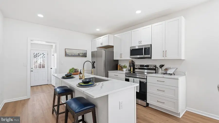 12219 River Rd, Remington, VA 22734 - #2