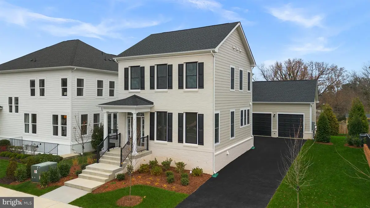 4251 Manor Dr, Marshall, VA 20115 - Image #1