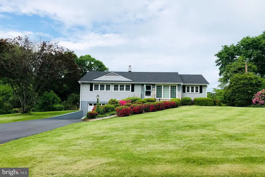 565 Solgrove Rd, Warrenton, VA 20186 - Image #2